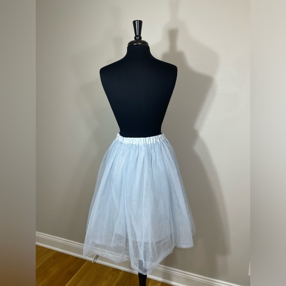 LC Lauren Conrad + Disney Cinderella Blue Tulle Skirt S Balletcore Disneybound - Picture 3 of 10